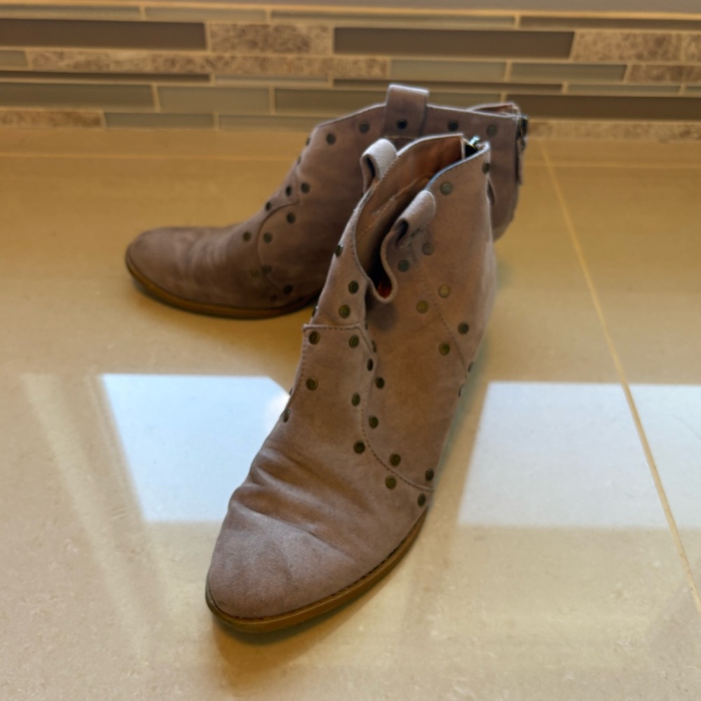 Women’s Qupid Ankle Boots
